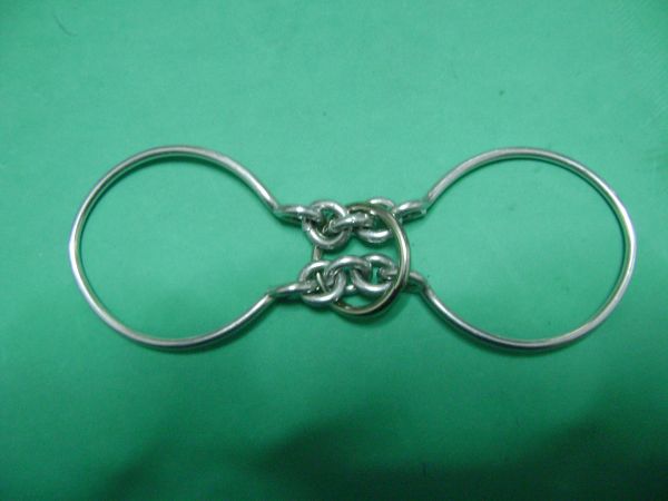 HANDCUFF  PUZZLE