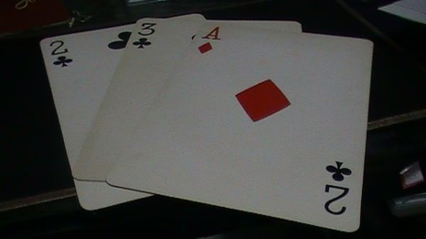 A  VERMELHINHA     (CARTAS  POKER)