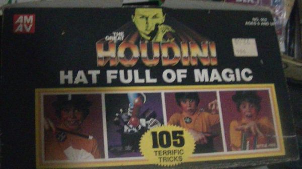 HOUDINI  HAT  FULL  OF  MAGIC