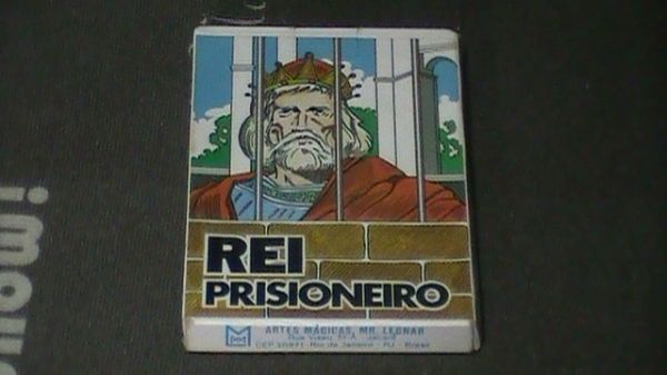 REI   PRISIONEIRO   (Rei na Grade)