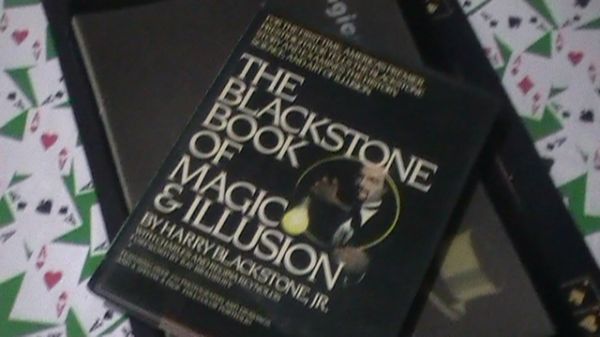 THE  BLACKSTONE  BOOK  OF  MAGIC  &  ILLUSION